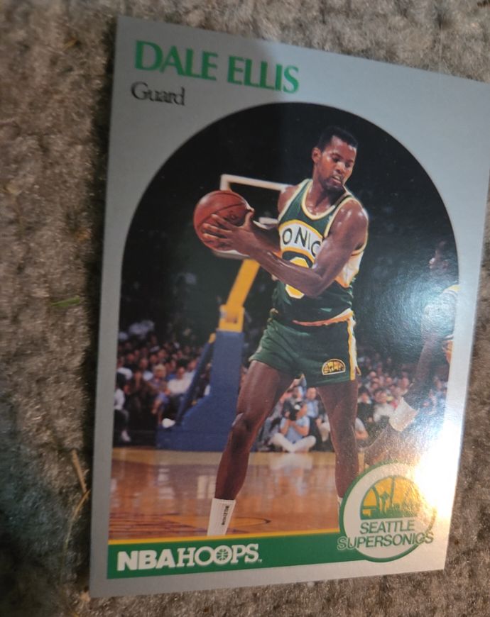 1990 NBA Hoops #277 Dale Ellis — front