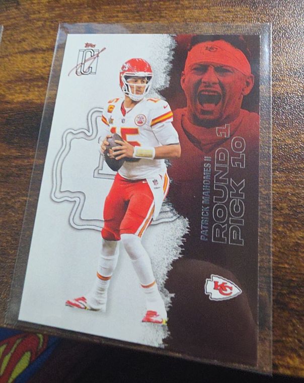 2025 Topps Signature Class #29 Patrick Mahomes II Round 1 Pick 10 — front