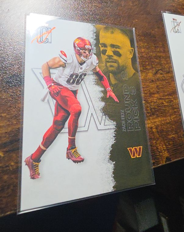 2025 Topps Inception #3 Zach Ertz — front