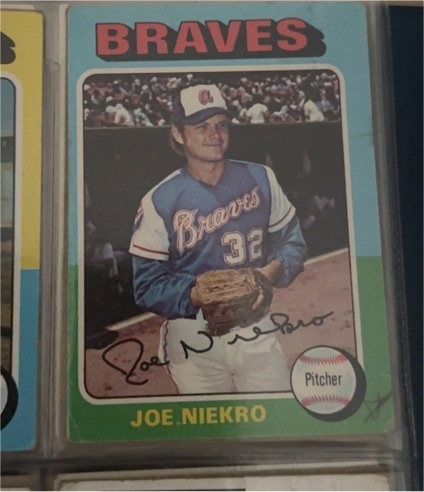 1975 Topps Mini #595 Joe Niekro — front