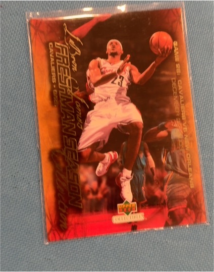 2004 Upper Deck Collectibles #22 LeBron James Freshman Season — front