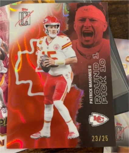 2025 Topps Signature Class #29 Patrick Mahomes II Round Pick 10 — front