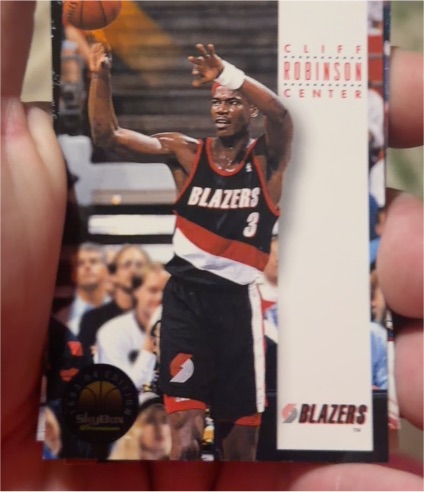 1993-94 SkyBox Premium #154 Clifford Robinson — front