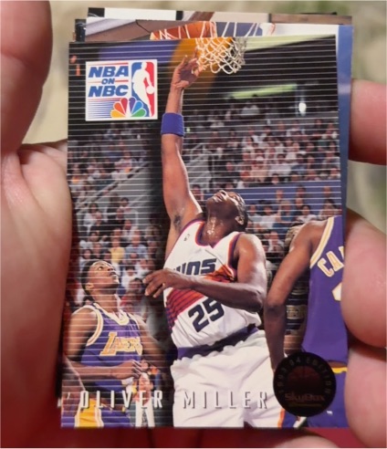 1993-94 SkyBox Premium #8 Oliver Miller Phoenix Suns — front
