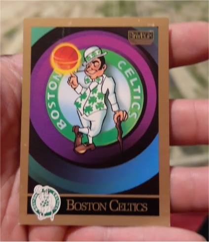 1990 SkyBox #329 Boston Celtics Team Logo Checklist — front