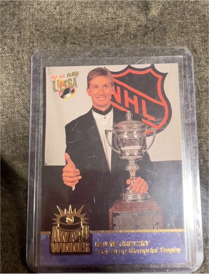 1992-93 Fleer Ultra #6 Wayne Gretzky Award Winner — front