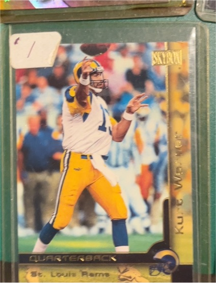 2000 Skybox #60 Kurt Warner — front