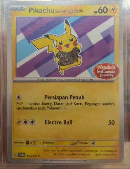 2024 Pokémon #101/SV-P Pikachu Berkemeja Batik — front