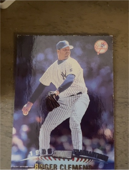 1999 Topps Stadium Club #319 Roger Clemens — front
