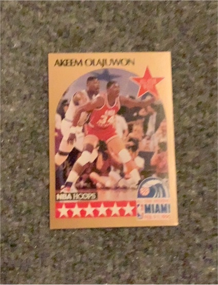 1990 NBA Hoops #23 Akeem Olajuwon — front