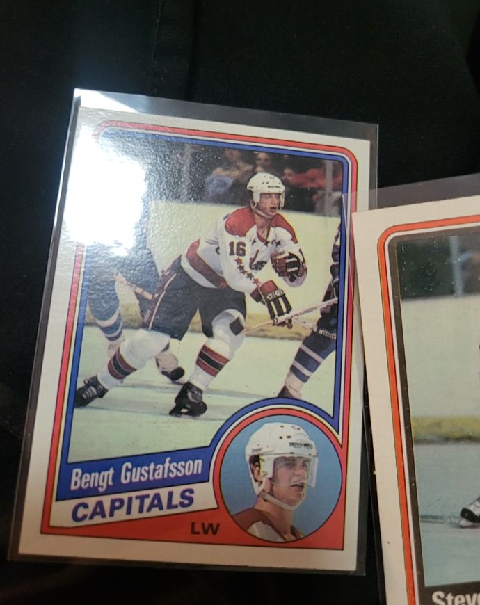 1984 Topps Hockey #222 Bengt Gustafsson — front