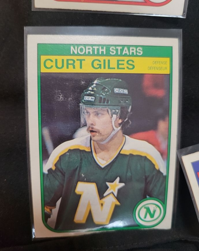 1982-83 O-Pee-Chee #166 Curt Giles Minnesota North Stars — front