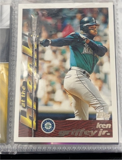 1995 Topps At The Break #2 Ken Griffey Jr. — front