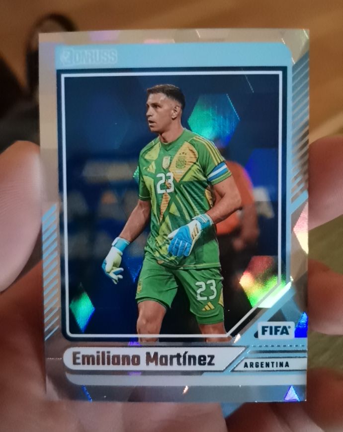 2024-25 Donruss Soccer Silver #76 Emiliano Martínez — front