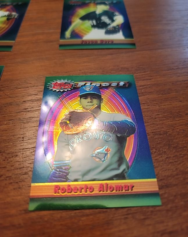 1994 Topps Finest #205 Roberto Alomar — front