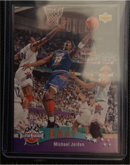 1992-93 Upper Deck #425 Michael Jordan — front