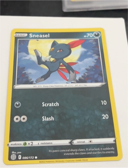 2022 Pokémon Brilliant Stars #086 Sneasel — front