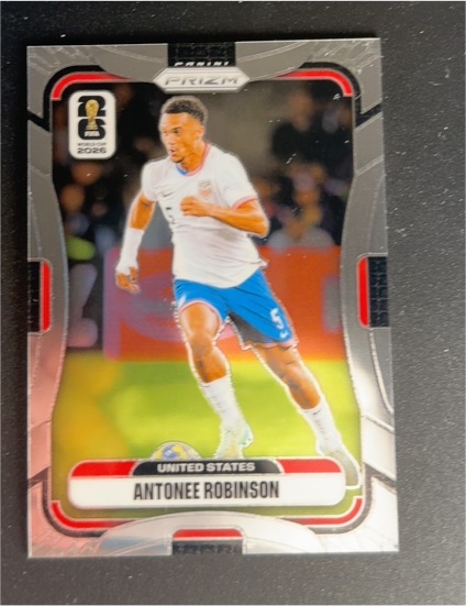 2026 Panini Prizm FIFA World Cup #437 Antonee Robinson — front