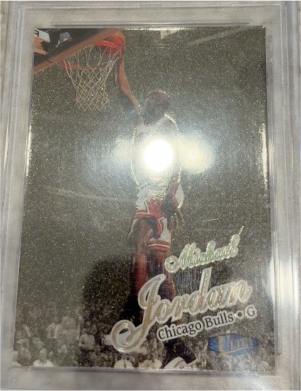 1996 Ultra #16 Michael Jordan — front