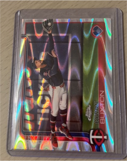 2025 Topps Chrome #172 Byron Buxton RayWave Refractor — front