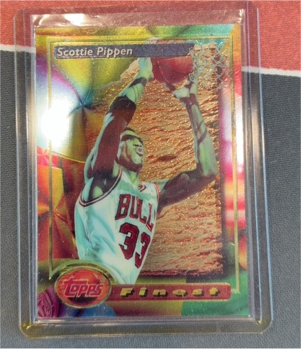 1993-94 Topps Finest #208 Scottie Pippen — front