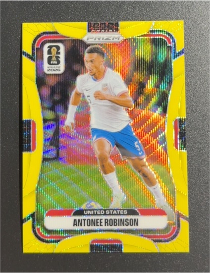 2026 Panini Prizm FIFA World Cup #437 Antonee Robinson — front