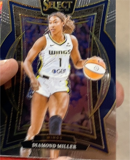 2025 Panini Select WNBA #15 Diamond Miller — front