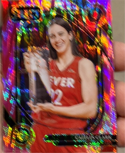2025 Panini Select WNBA Caitlin Clark #242 Courtside Purple Cracked Ice — front