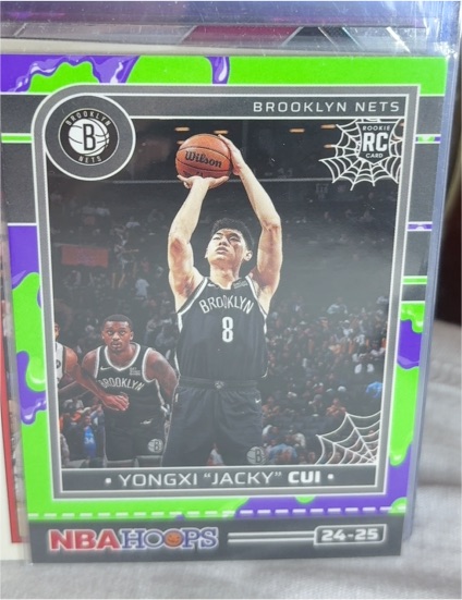 2024-25 Panini Haunted Hoops #253 Yongxi "Jacky" Cui — front