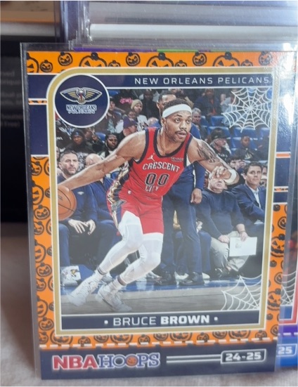 2024-25 Panini Haunted Hoops Orange Pumpkin #145 Bruce Brown — front