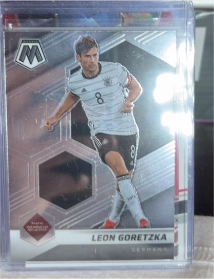 2021-22 Panini Mosaic Road to FIFA World Cup #62 Leon Goretzka — front