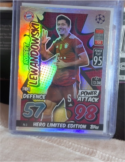 2021-22 Topps Match Attax Hero Limited Edition #PA3 Robert Lewandowski — front