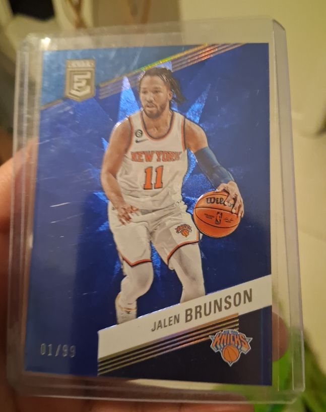 2022-23 Panini Donruss Elite #8 Jalen Brunson — front