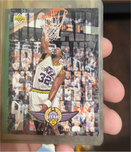 1993-94 Upper Deck Flight Team #FT13 Karl Malone — front