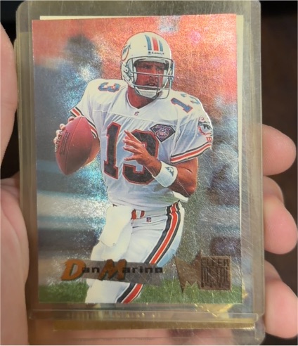 1995 Fleer Metal #101 Dan Marino — front
