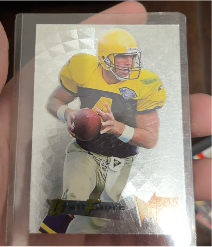 1995 Fleer Metal #16 Brett Favre Silver Flasher — front