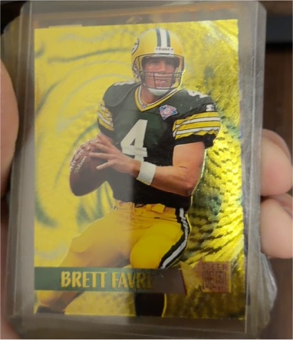 1995 Fleer Metal Gold Blaster #6 Brett Favre — front