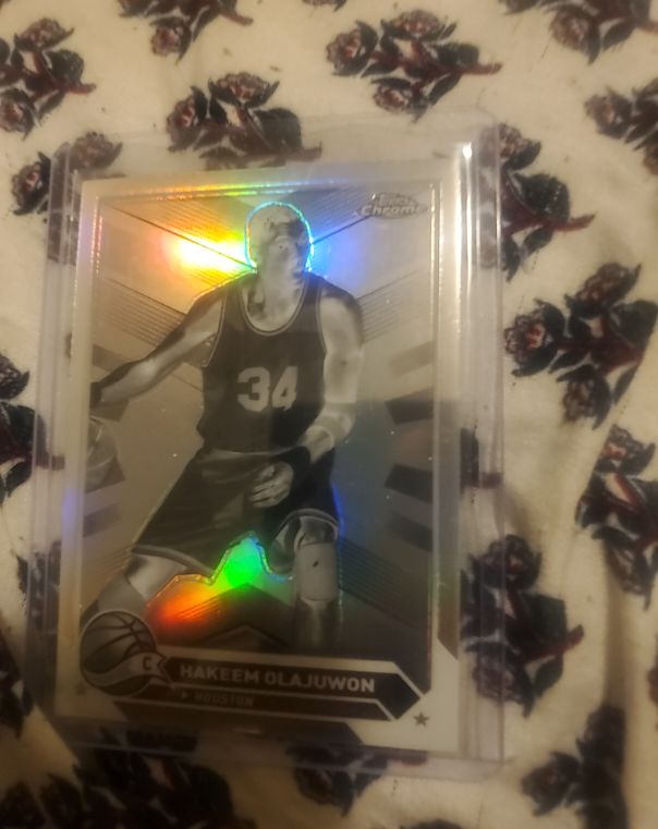 2023-24 Topps Chrome #52 Hakeem Olajuwon — front