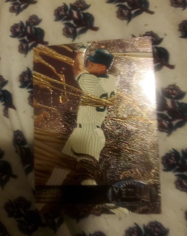 1997 Skybox Metal Universe #123 Darryl Strawberry — front