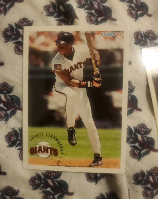 1994 Fleer Update #U196 Darryl Strawberry — front