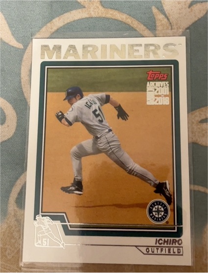 2004 Topps #10 Ichiro Suzuki — front