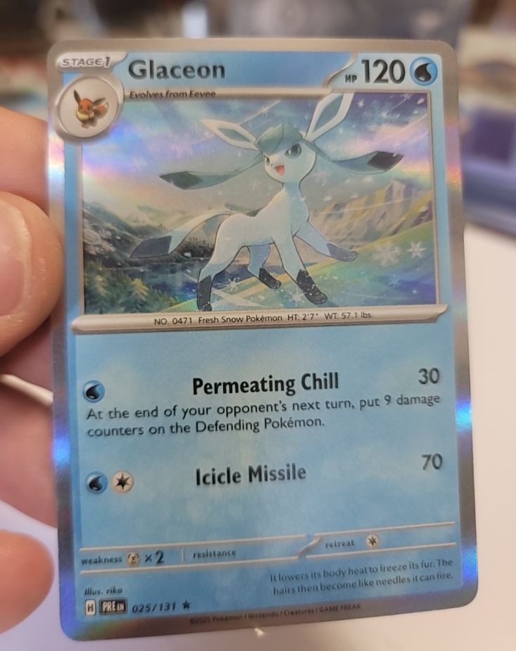 2015 Pokémon #025 Glaceon — front