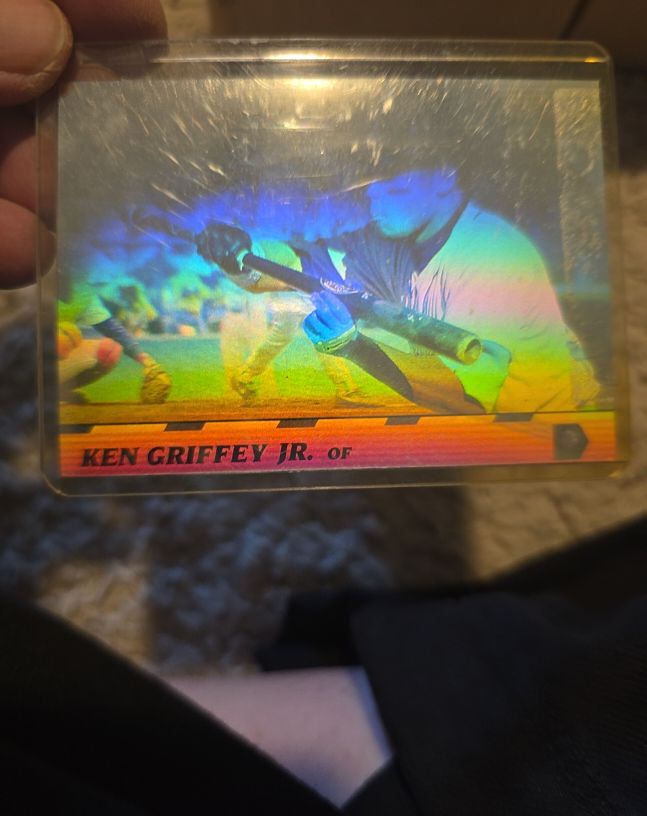 1992 Arena Holograms #4 Ken Griffey Jr. — front