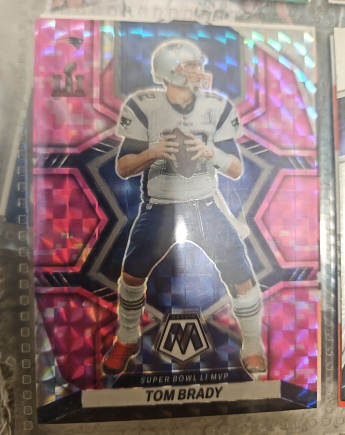 2022 Panini Mosaic #292 Tom Brady Super Bowl MVP Pink Camo Prizm — front