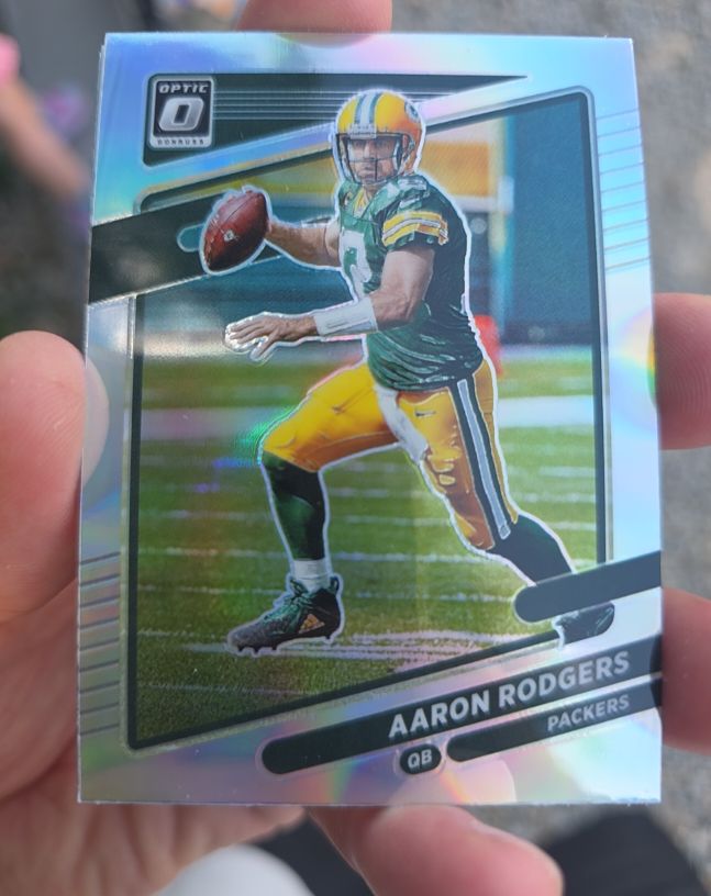 2021 Panini Donruss Optic #90 Aaron Rodgers — front