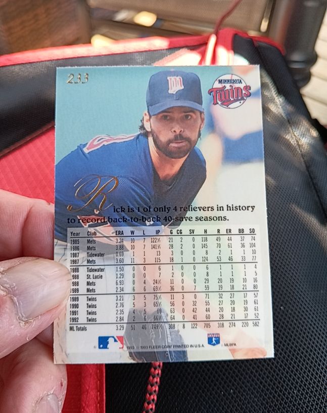 1993 Fleer #233 Rick Aguilera — front