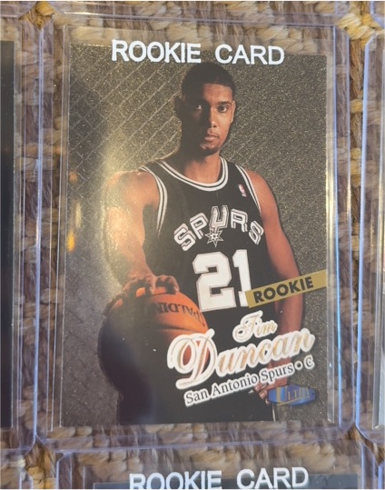 1997-98 Fleer Ultra #131G Tim Duncan Rookie Card — front