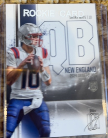 2024 Topps Signature Class Mac Jones Rookie Card #QB New England Patriots — front