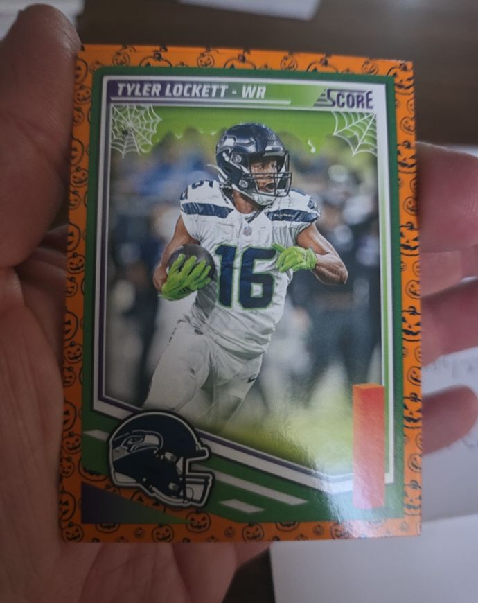 2025 Score-A-Treat #86 Tyler Lockett — front