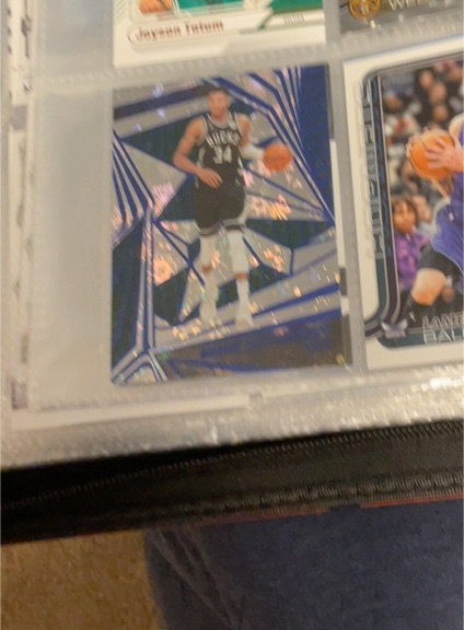 2021 Panini Prizm #34 Giannis Antetokounmpo — front